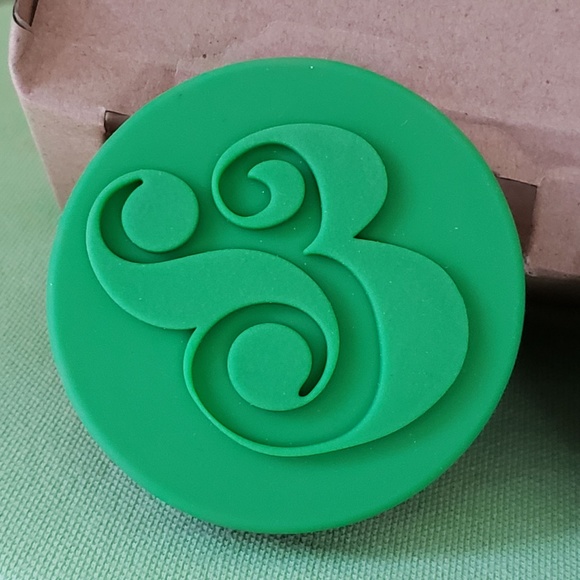 KATE SPADE ALL IN GOOD TASTE ONE SMART COOKIE COOKIE PRESS SET:NIB - Picture 7 of 12